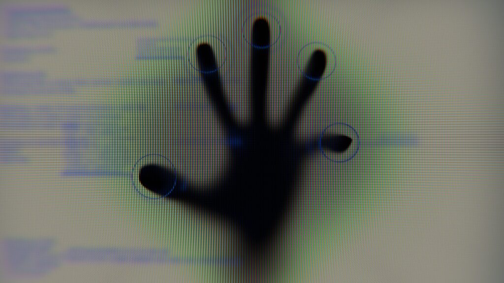 Kevin Mitnick, the ghost in the wires