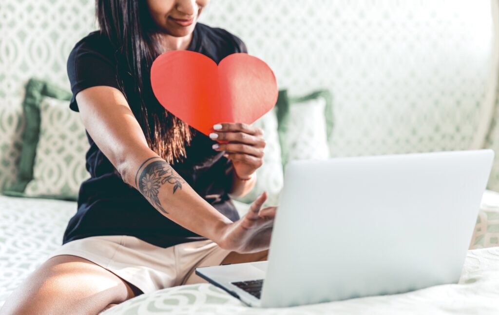 a woman smiling chatting with lover holding a he 2024 12 01 15 34 11 utc