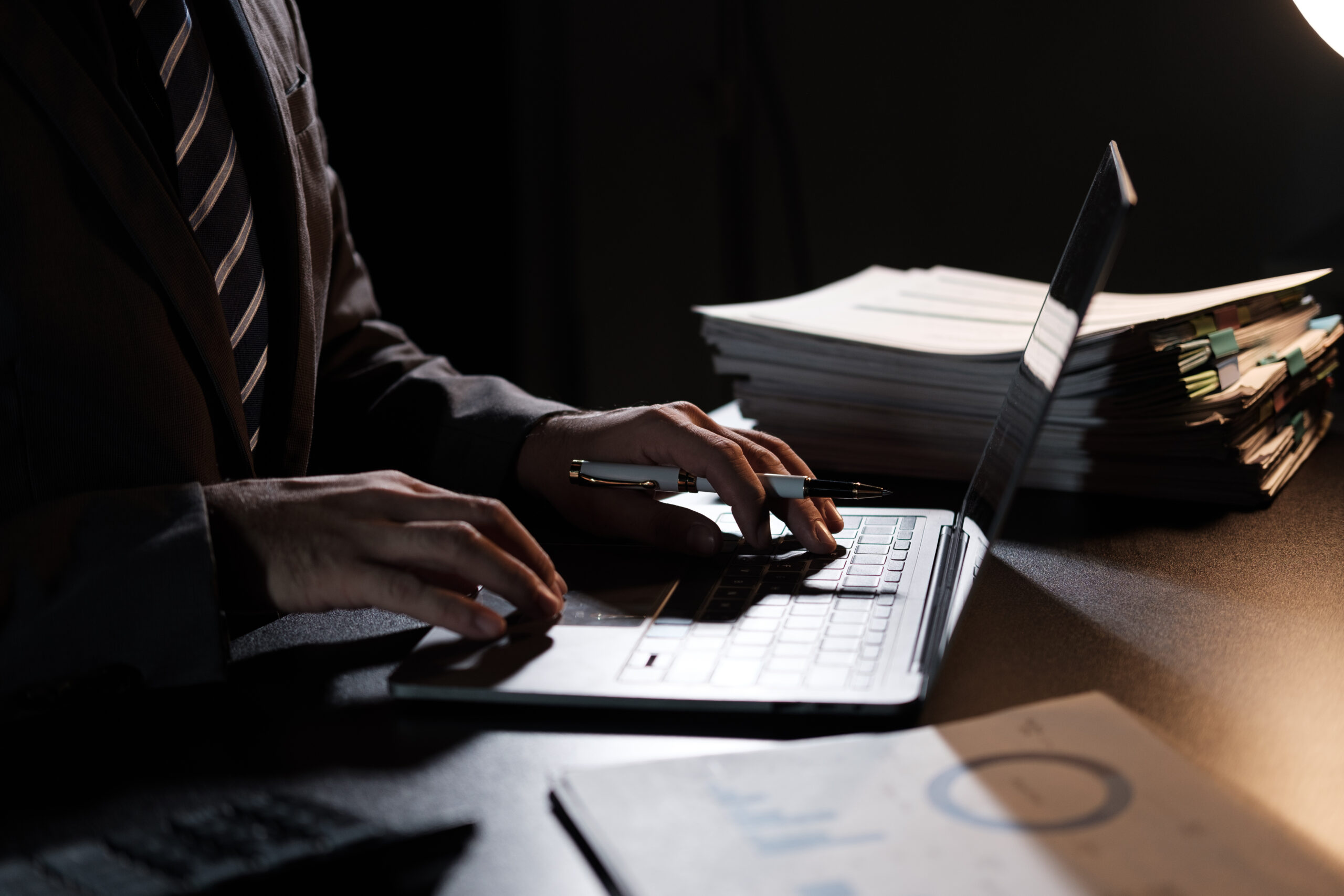 Narrative Construction and Reporting: Transforming Findings into Intelligence