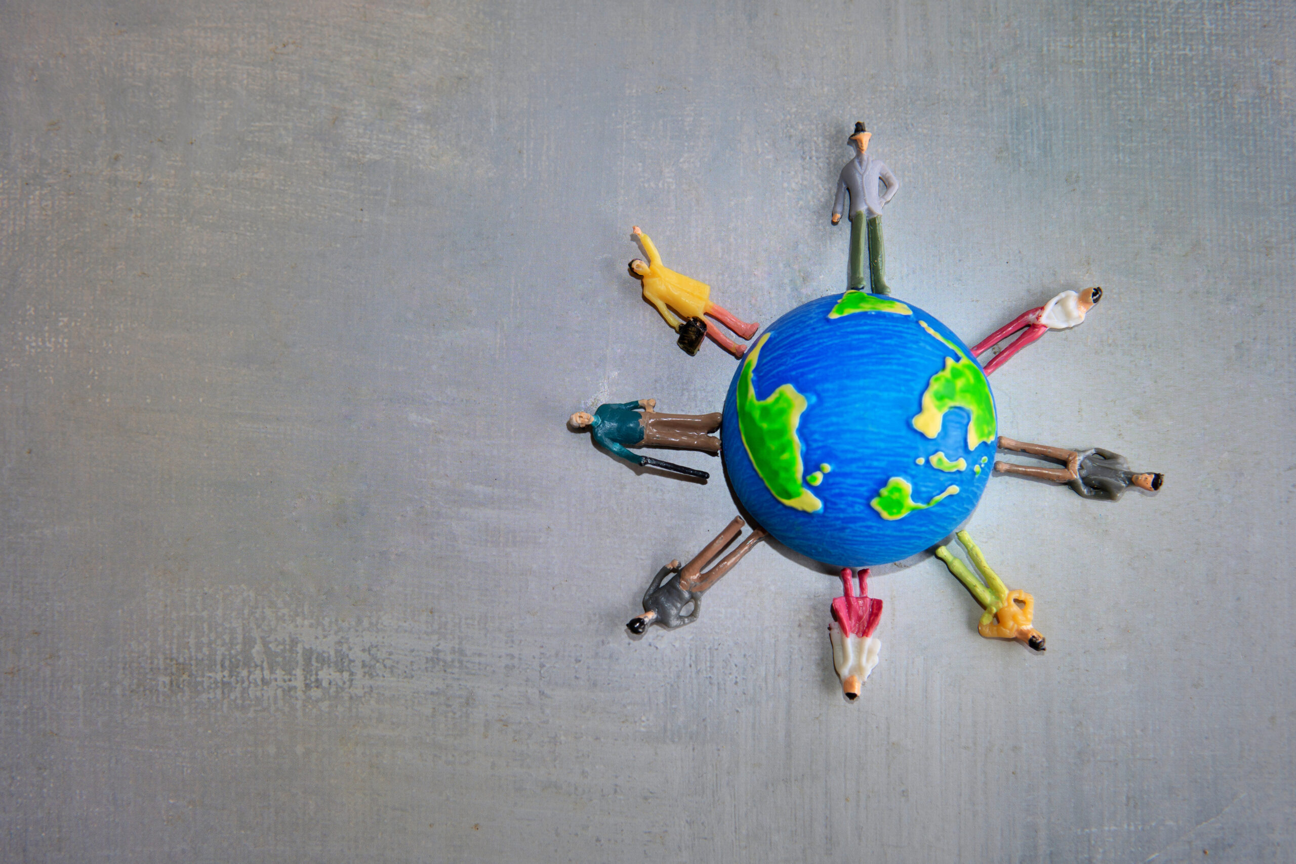 Culture and context in human intelligence